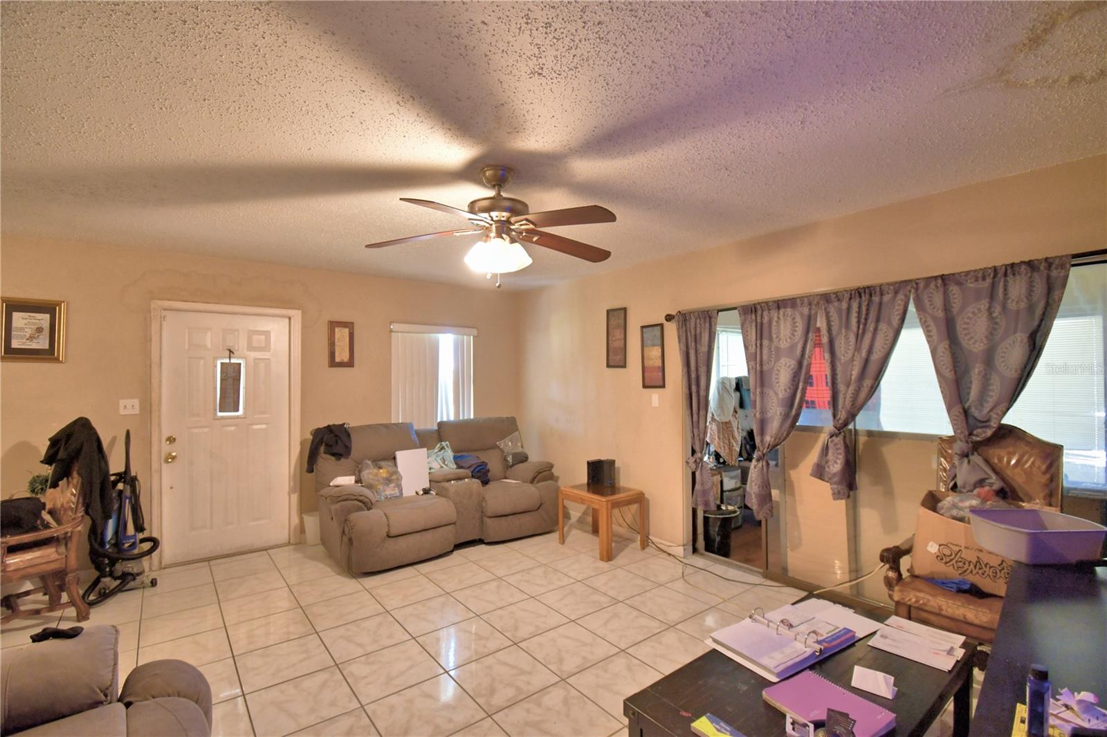 Image 13 of 37 For 950 Avenue O Ne