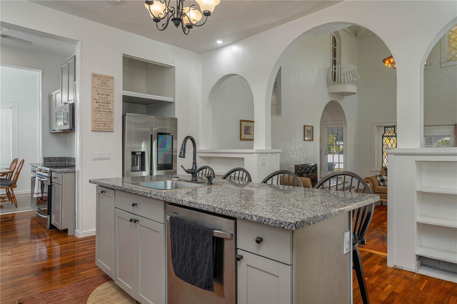 Image 17 of 43 For 409 21st Street Sw