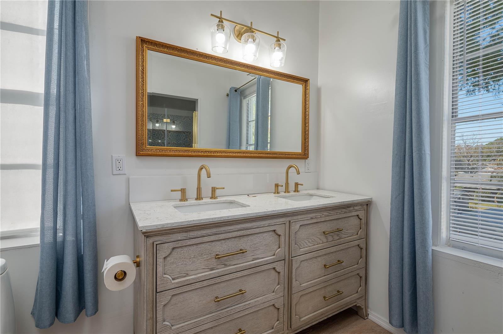 Image 27 of 43 For 409 21st Street Sw