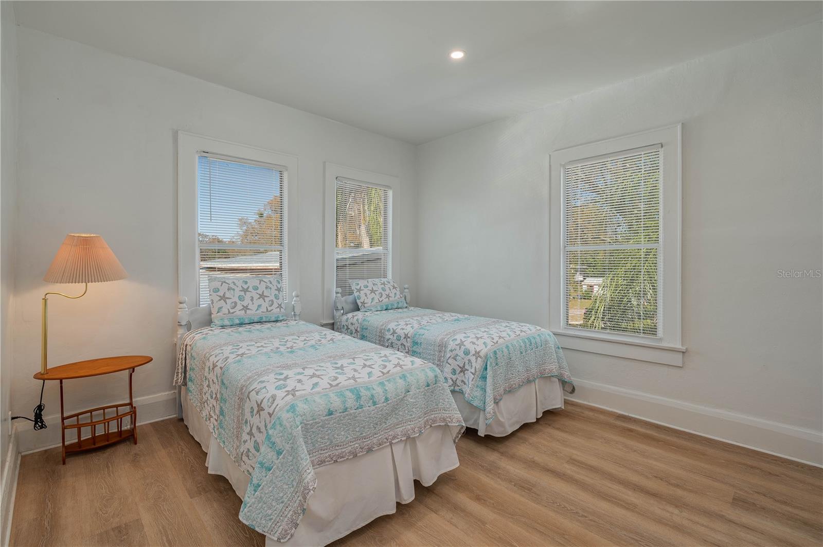 Image 30 of 43 For 409 21st Street Sw