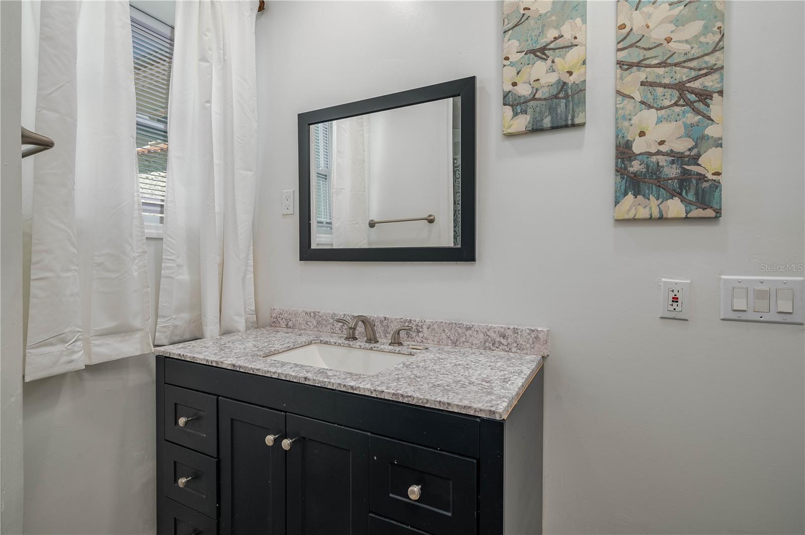 Image 36 of 43 For 409 21st Street Sw