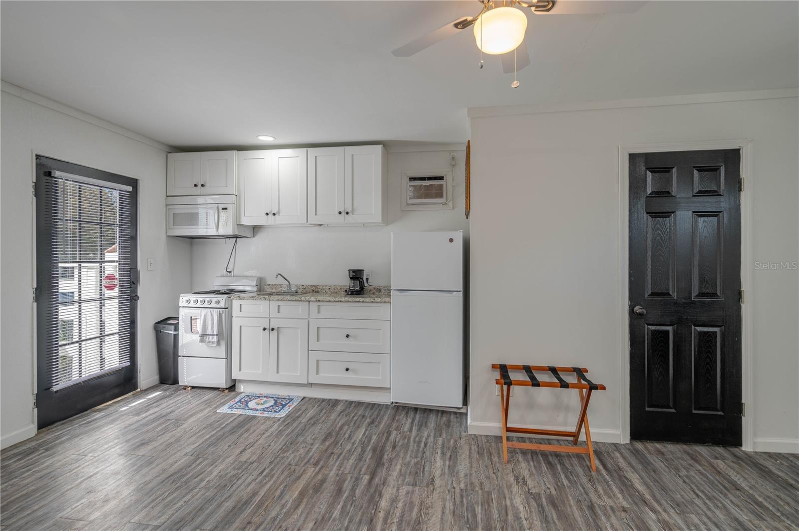 Image 38 of 43 For 409 21st Street Sw