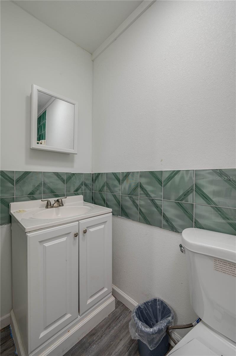 Image 42 of 43 For 409 21st Street Sw