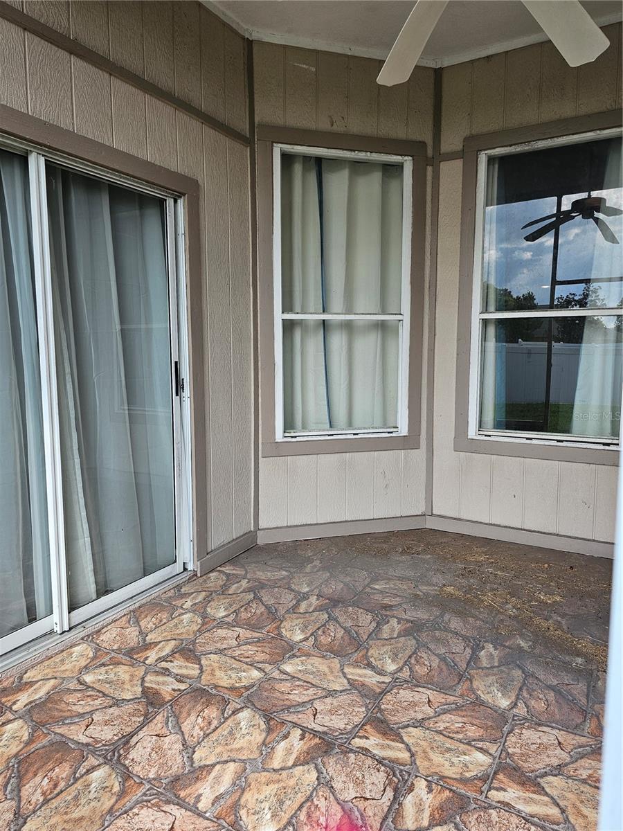 Image 18 of 21 For 144 Brad Cir