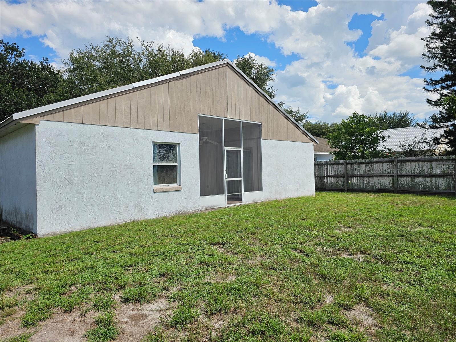 Image 19 of 21 For 144 Brad Cir