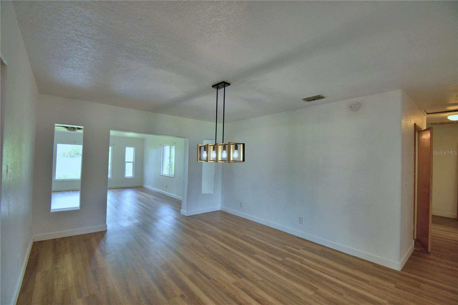 Image 10 of 68 For 1380 Lucerne Loop Road Ne