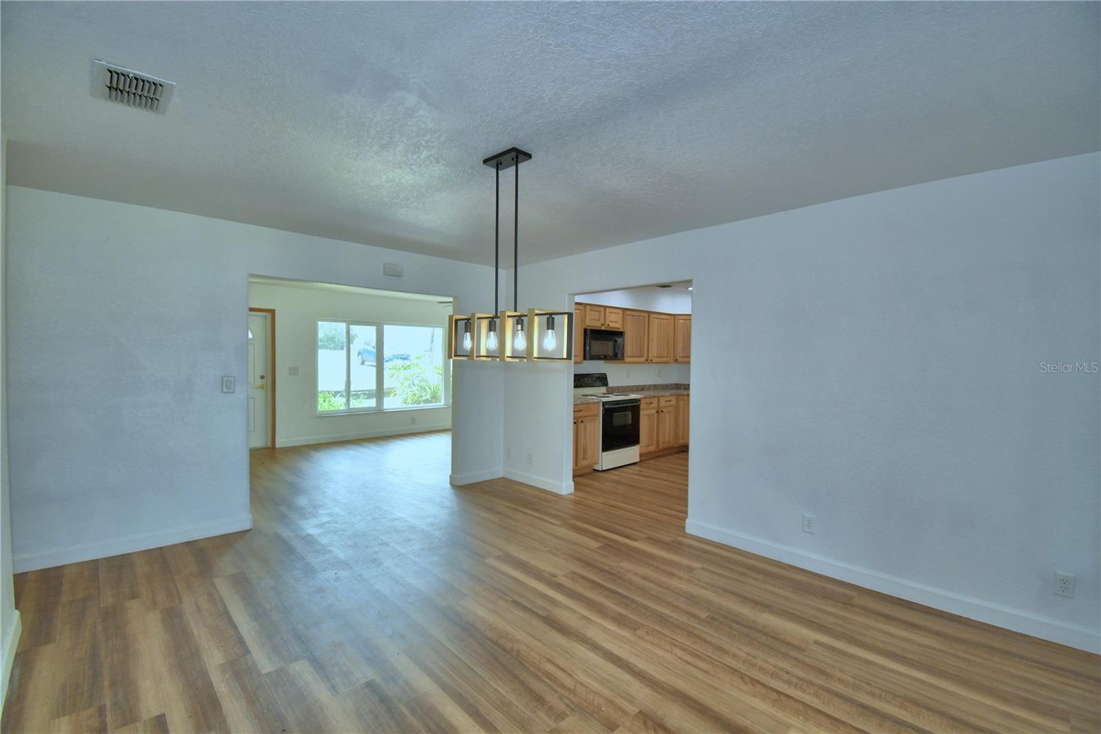 Image 12 of 68 For 1380 Lucerne Loop Road Ne