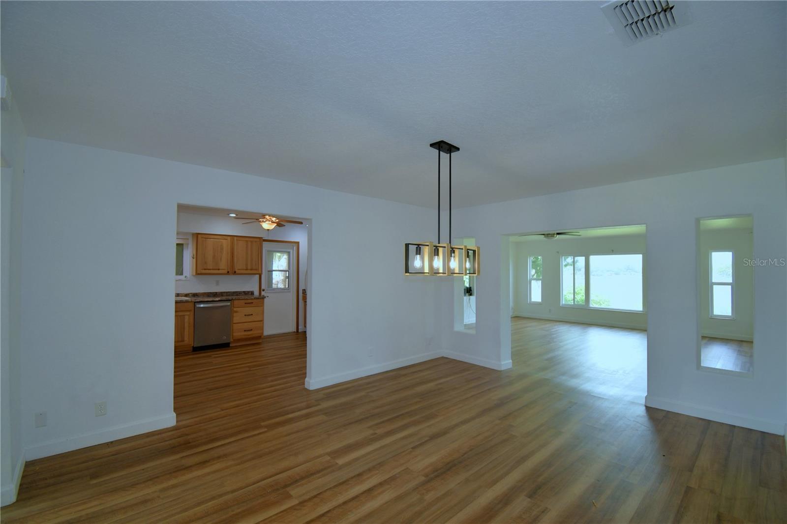 Image 13 of 68 For 1380 Lucerne Loop Road Ne