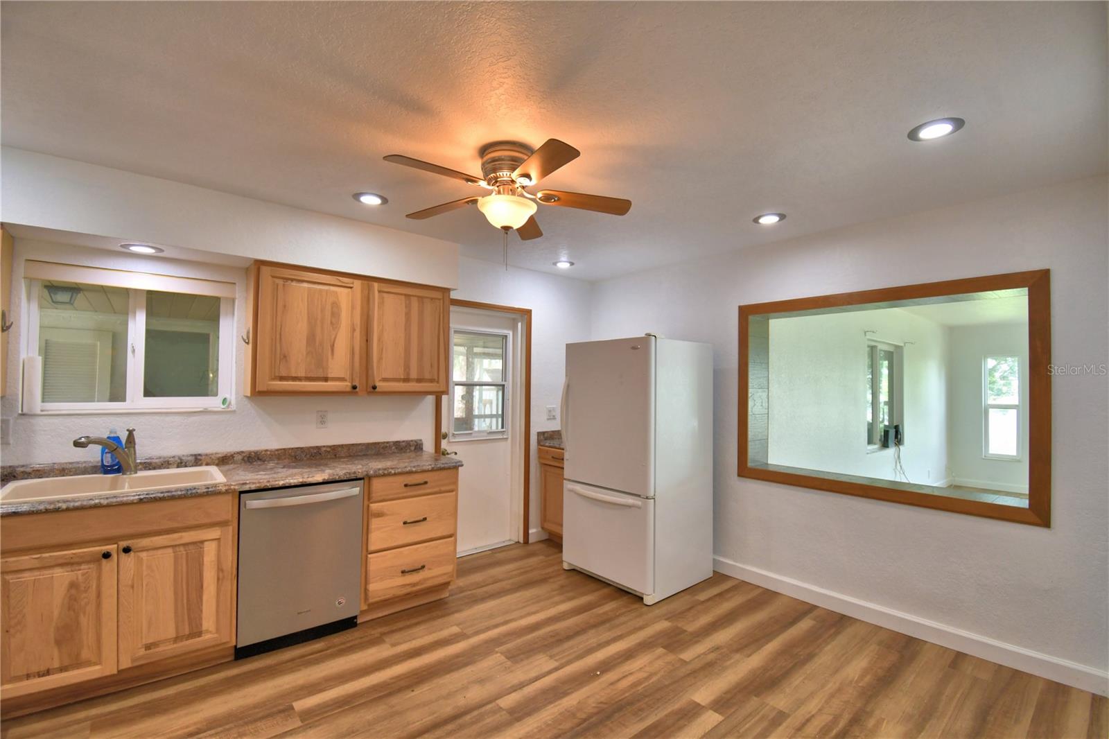 Image 14 of 68 For 1380 Lucerne Loop Road Ne