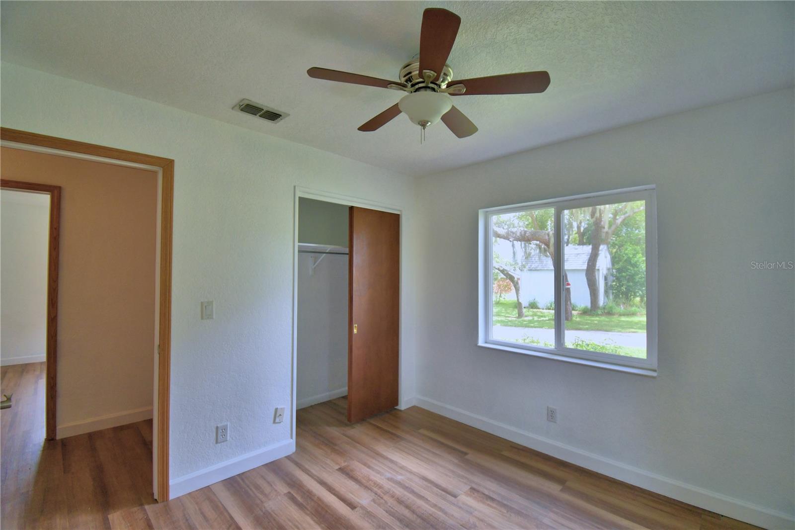 Image 23 of 68 For 1380 Lucerne Loop Road Ne