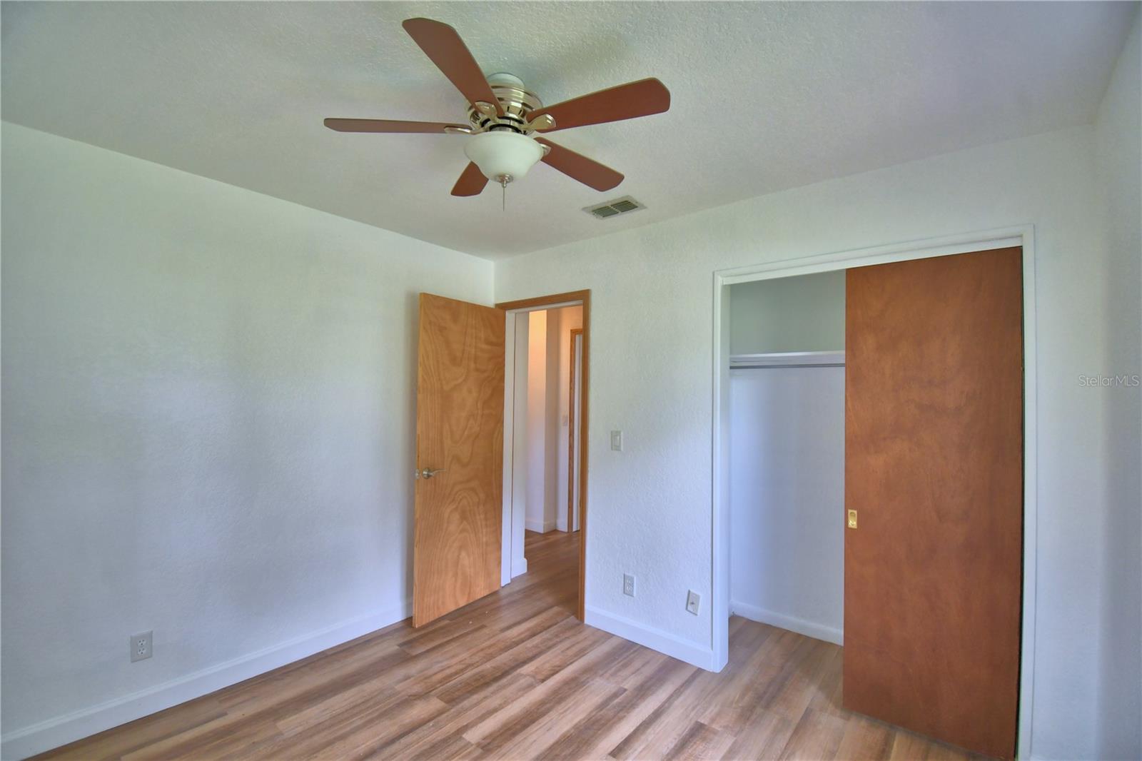 Image 24 of 68 For 1380 Lucerne Loop Road Ne