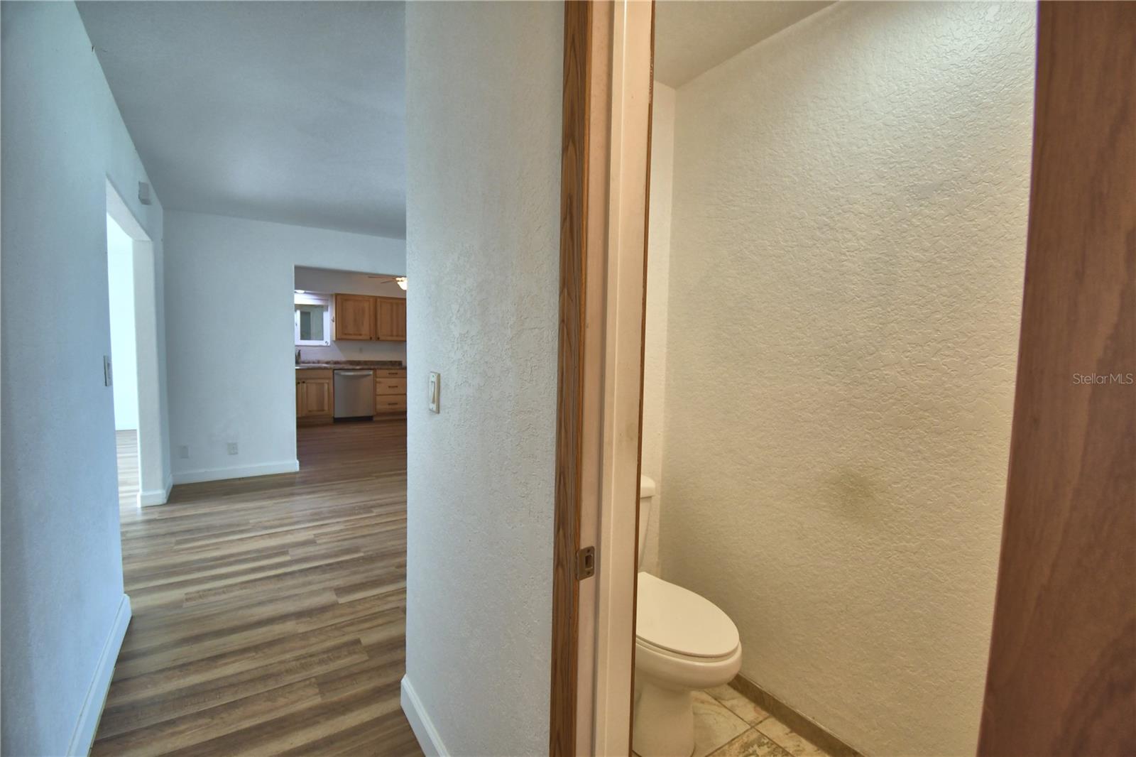 Image 32 of 68 For 1380 Lucerne Loop Road Ne