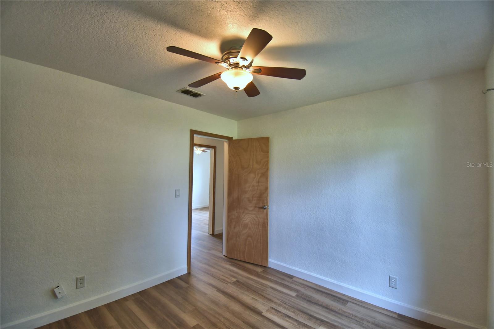 Image 36 of 68 For 1380 Lucerne Loop Road Ne