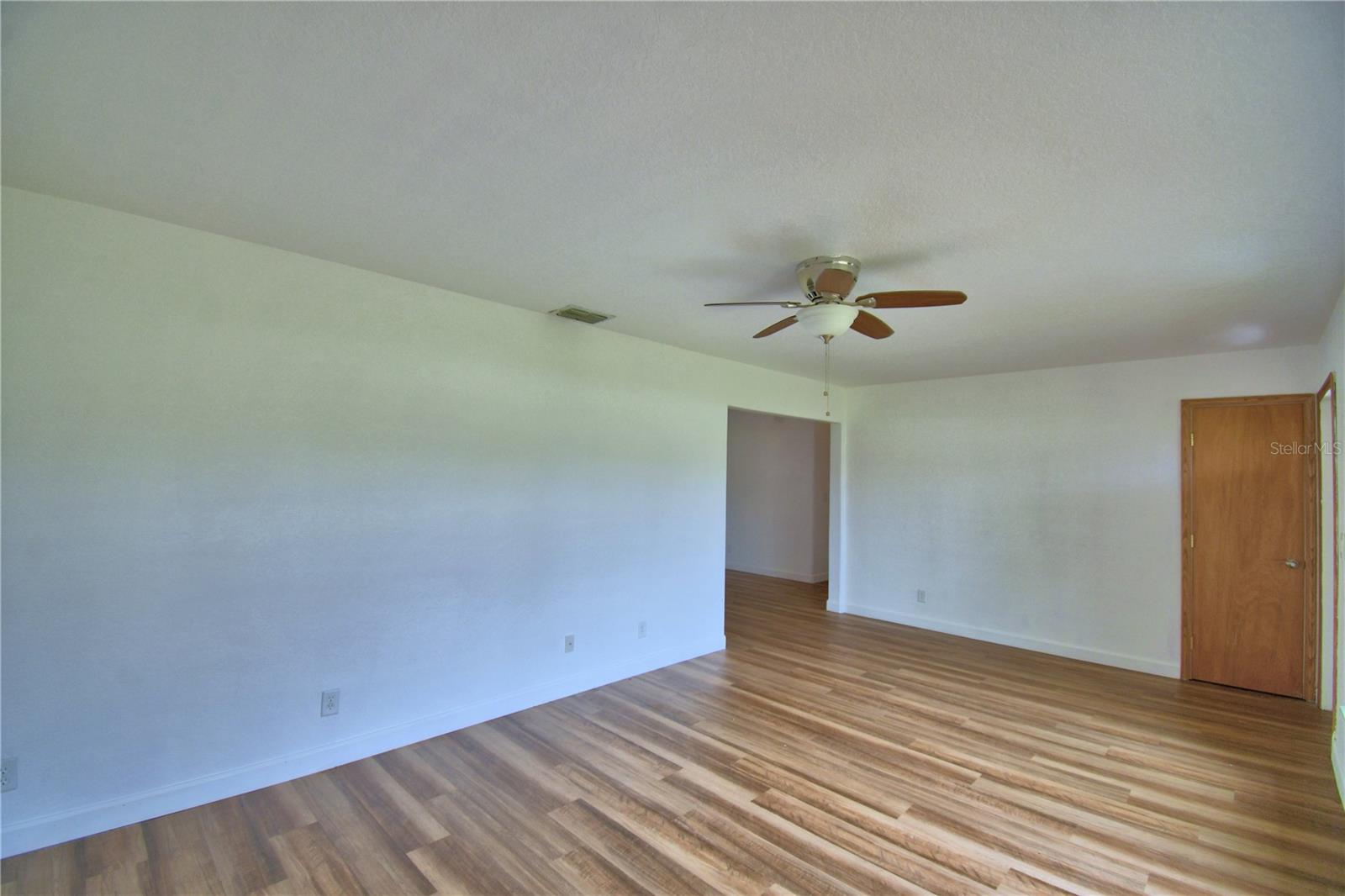 Image 41 of 68 For 1380 Lucerne Loop Road Ne