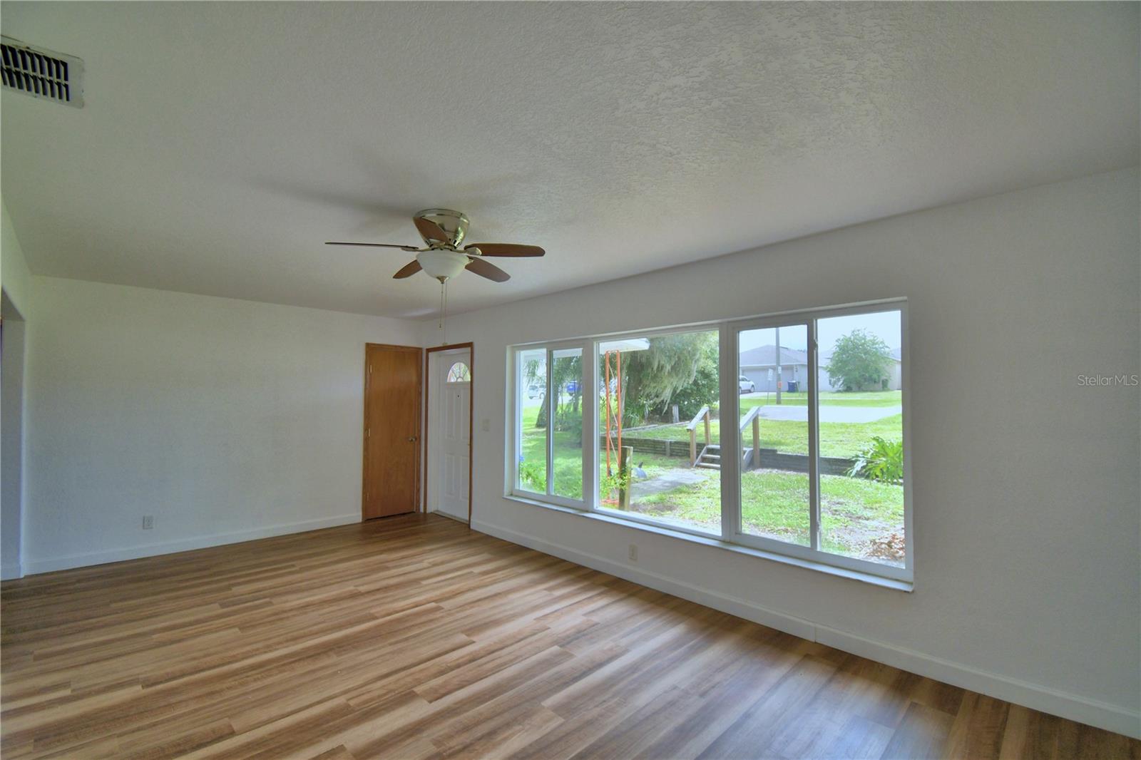 Image 42 of 68 For 1380 Lucerne Loop Road Ne