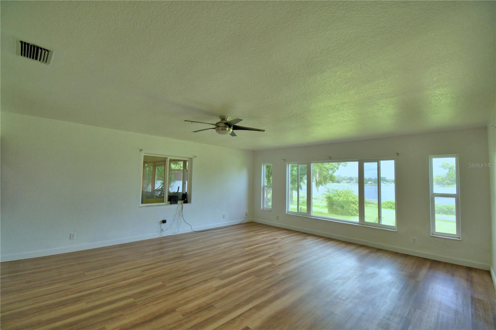 Image 43 of 68 For 1380 Lucerne Loop Road Ne