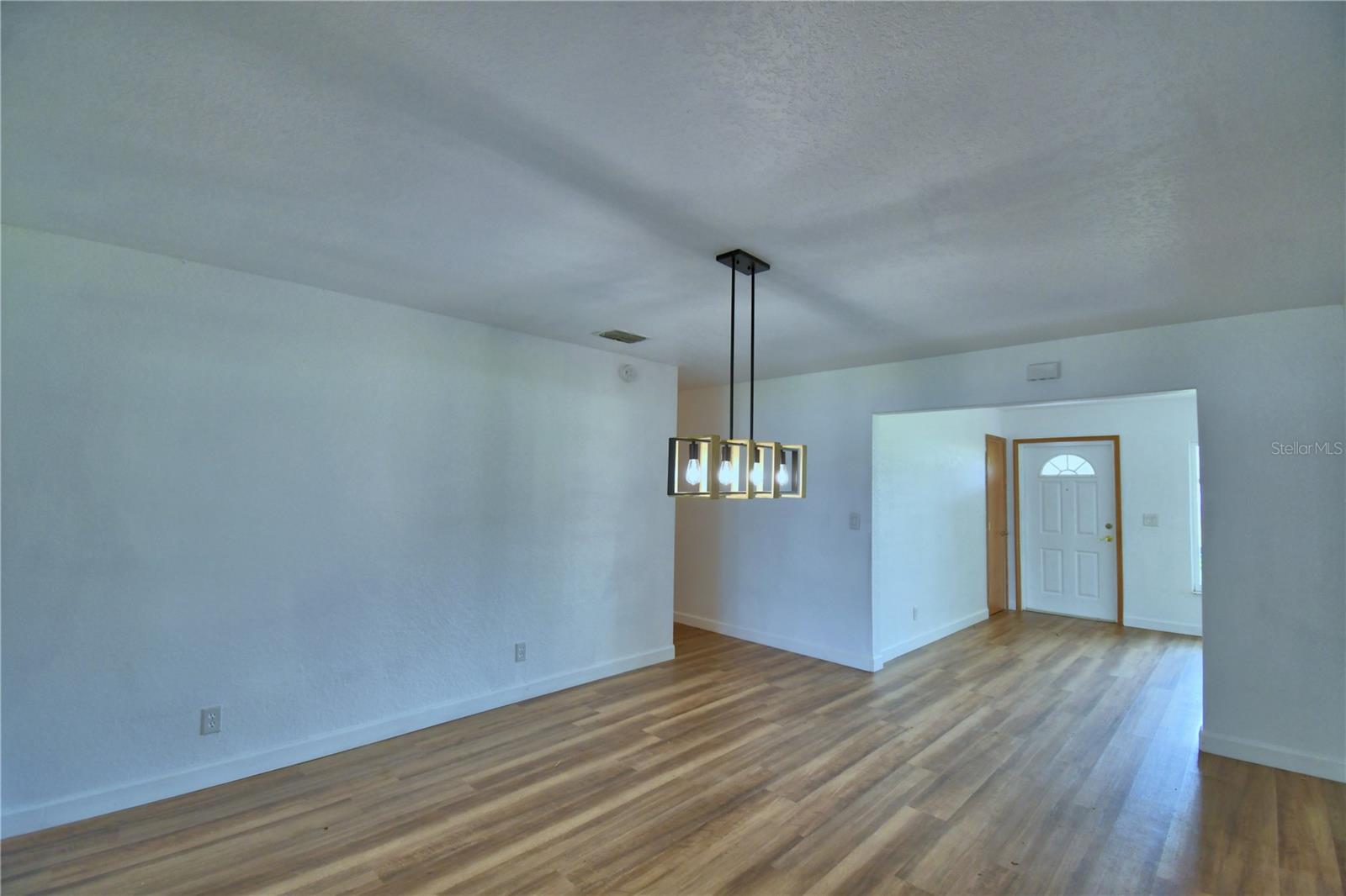 Image 8 of 68 For 1380 Lucerne Loop Road Ne