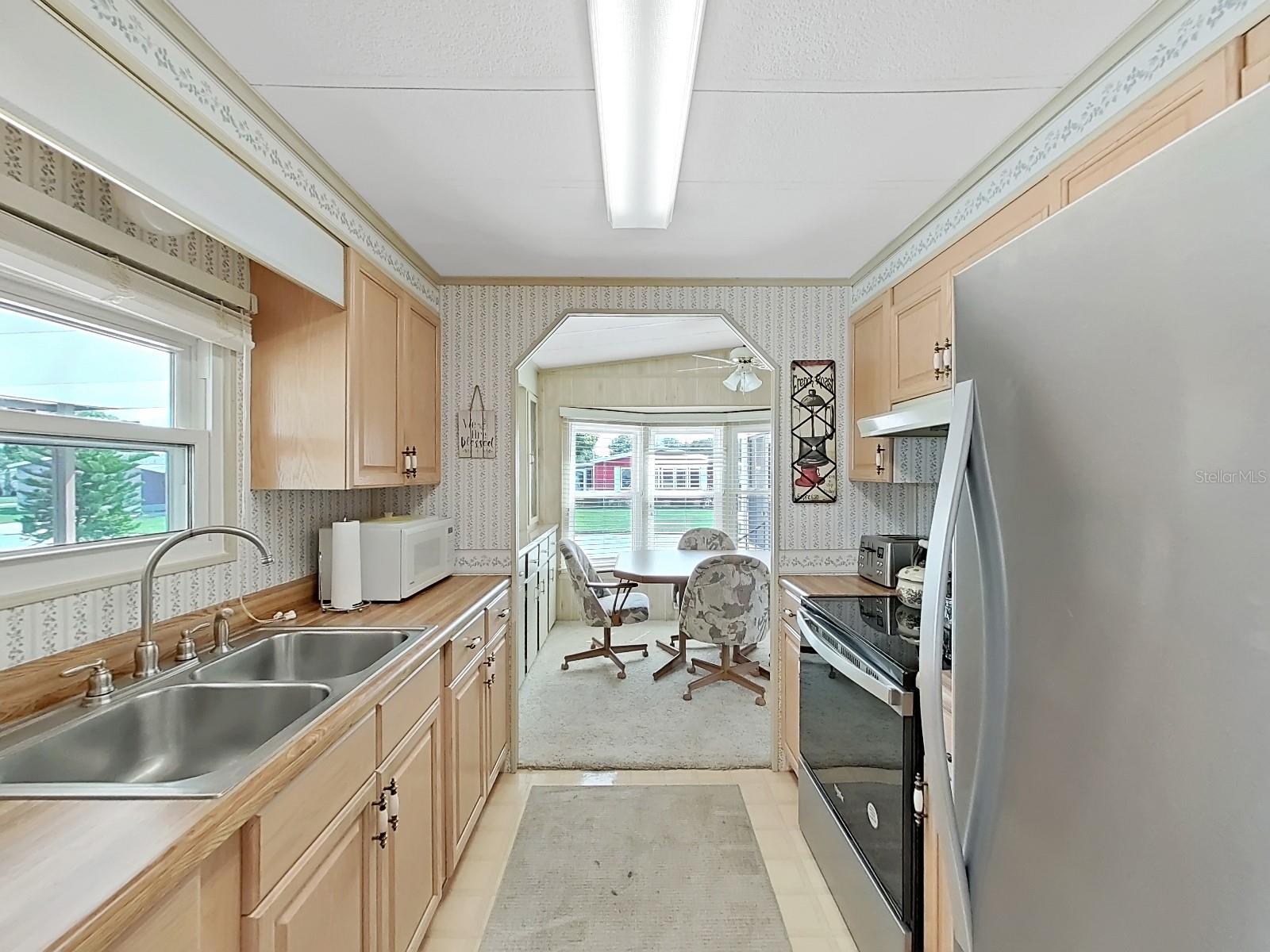 Image 10 of 45 For 4909 Foxwood Lake Dr