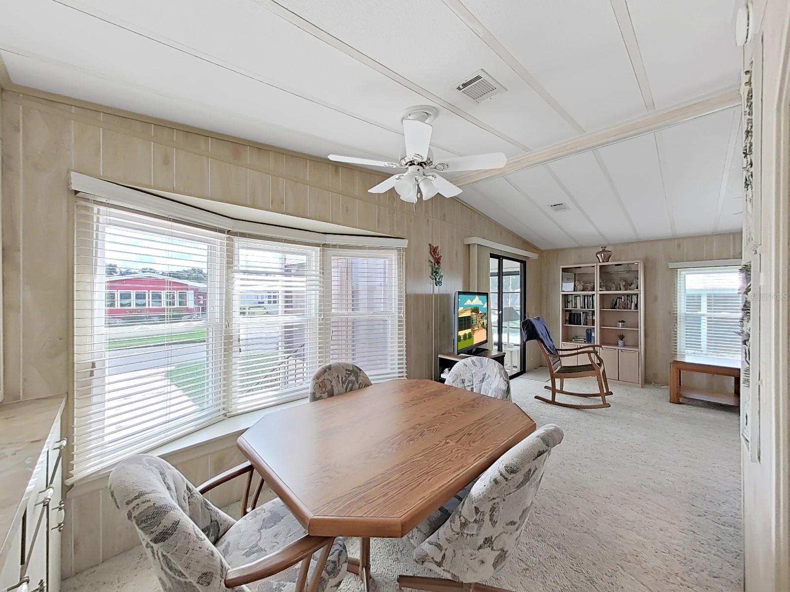 Image 13 of 45 For 4909 Foxwood Lake Dr