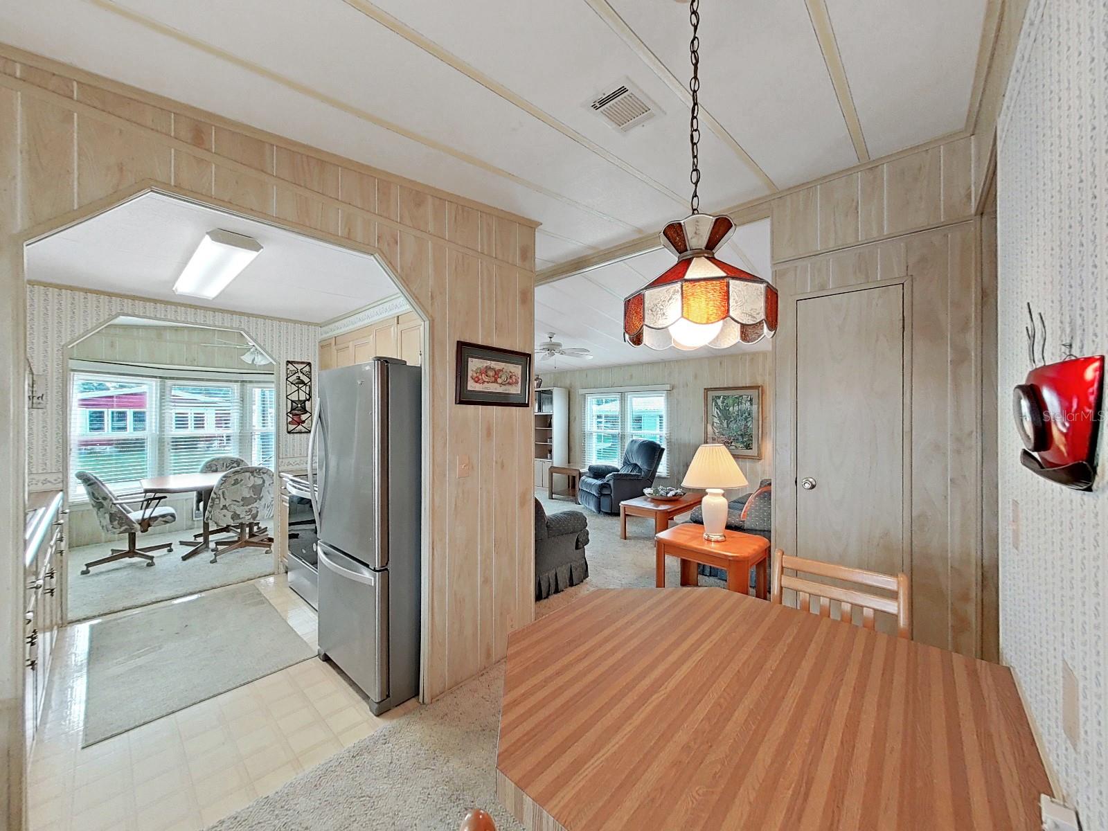 Image 8 of 45 For 4909 Foxwood Lake Dr