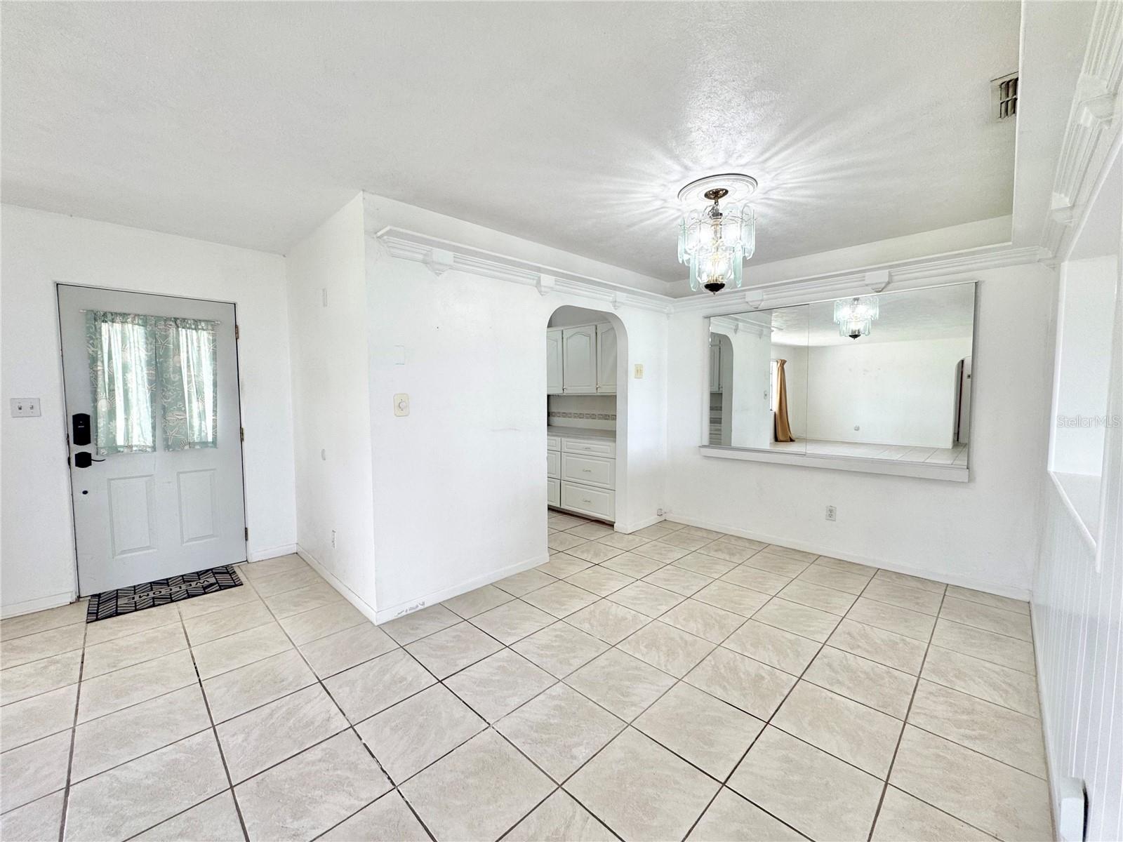 Image 4 of 41 For 1002 Biltmore Drive Nw