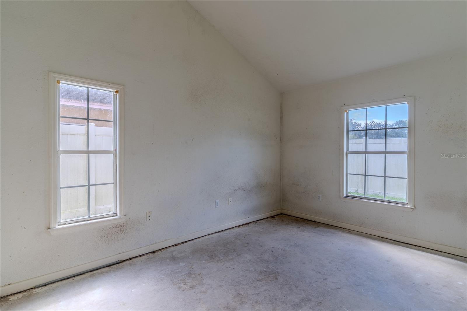 Image 11 of 26 For 148 Madalyn Court
