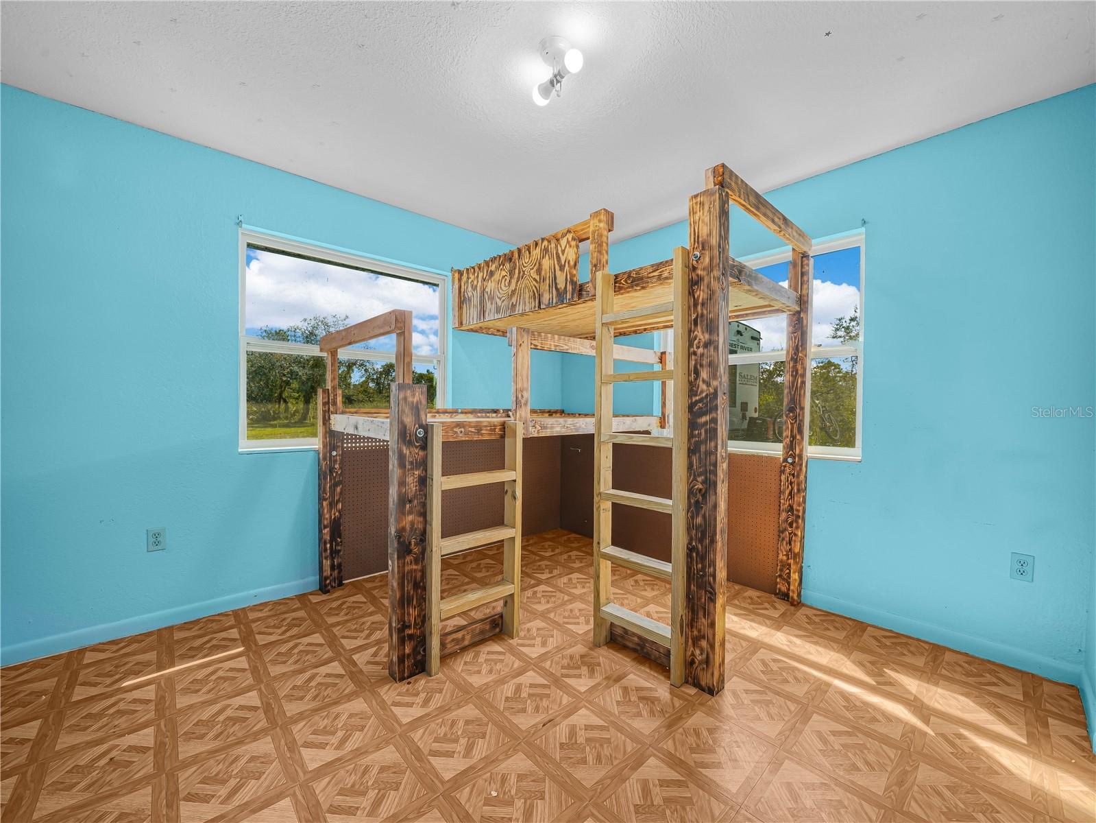 Image 11 of 14 For 4836 Cr 665  