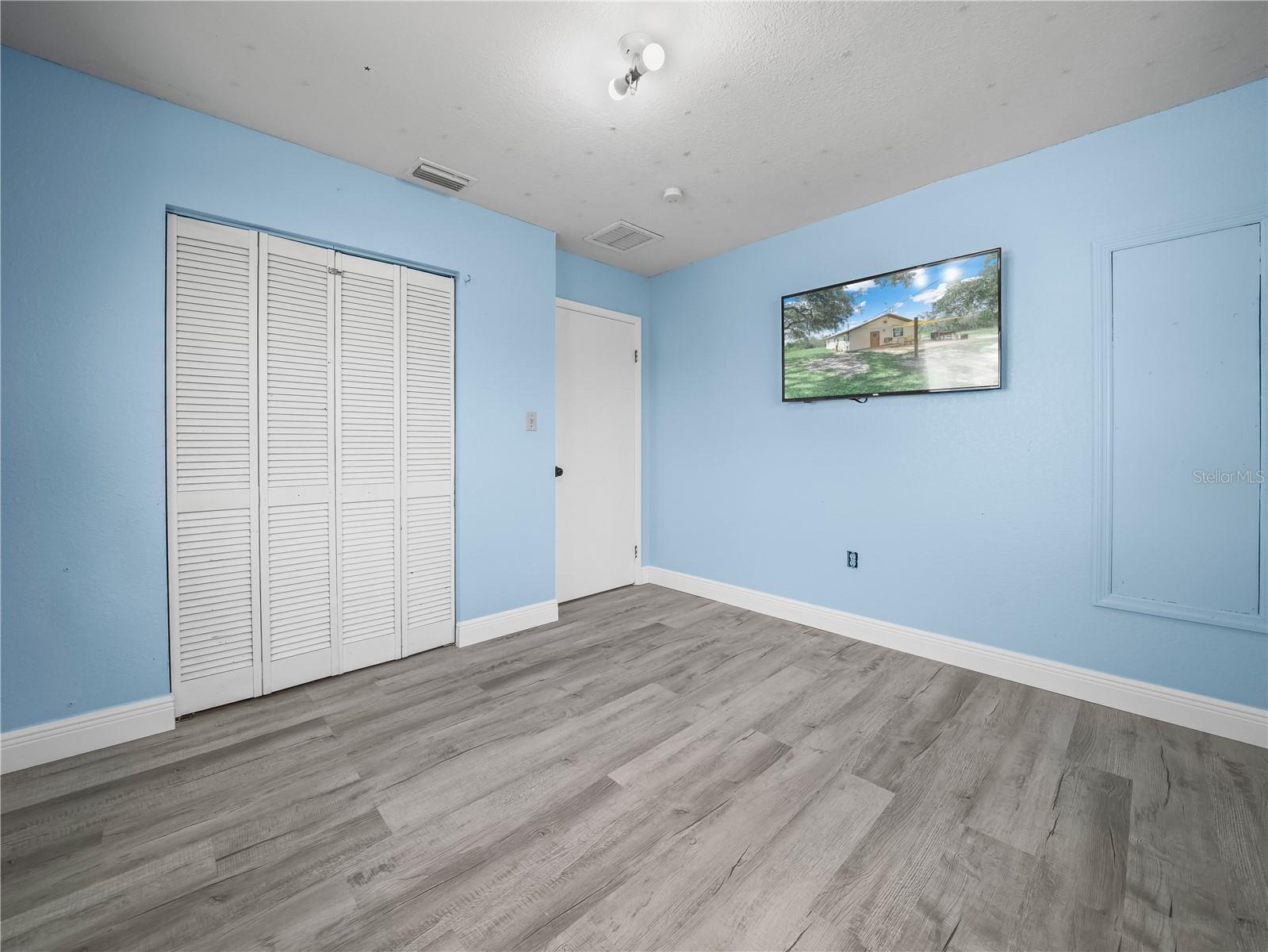 Image 18 of 22 For 4836 Cr 665