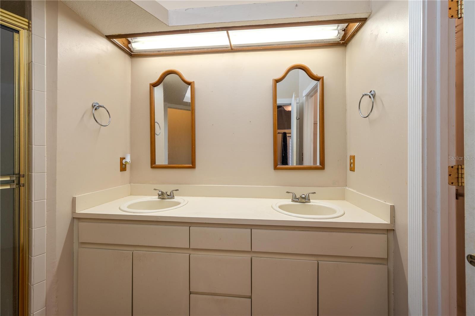 Image 18 of 39 For 8526 Cherry Hill Drive