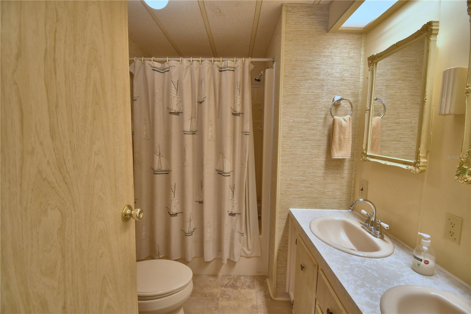 Image 29 of 66 For 4034 Rolling Oaks Drive
