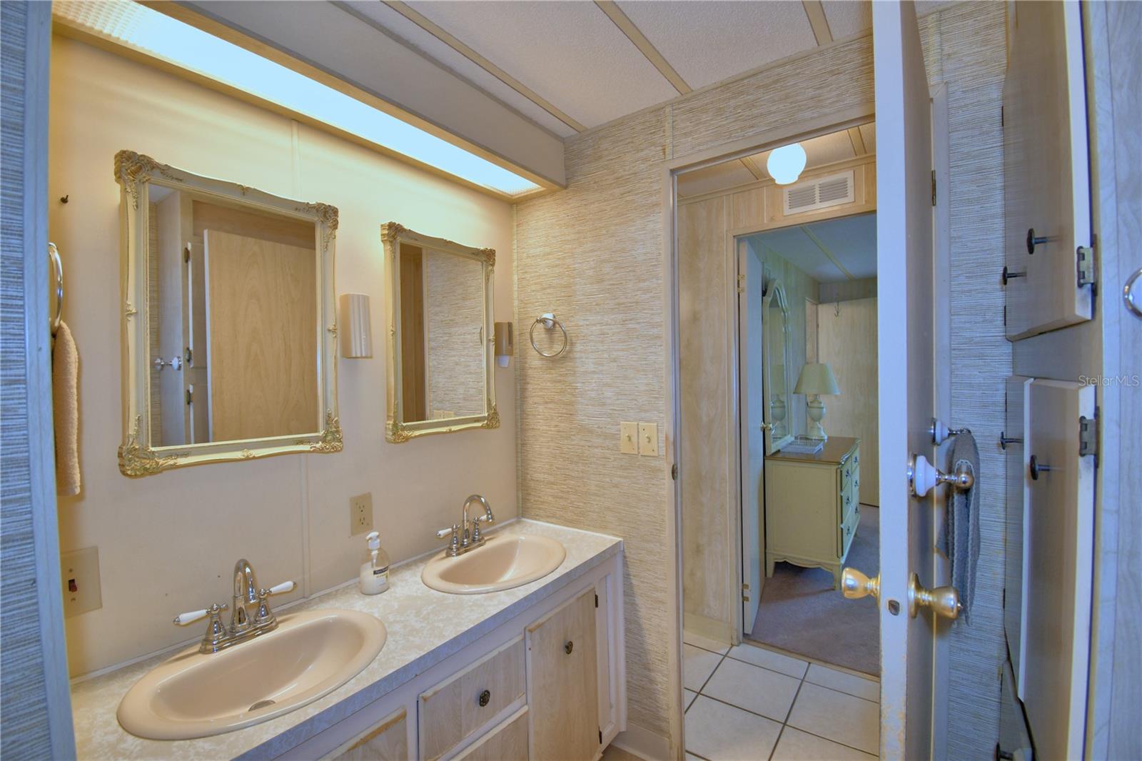Image 30 of 66 For 4034 Rolling Oaks Drive