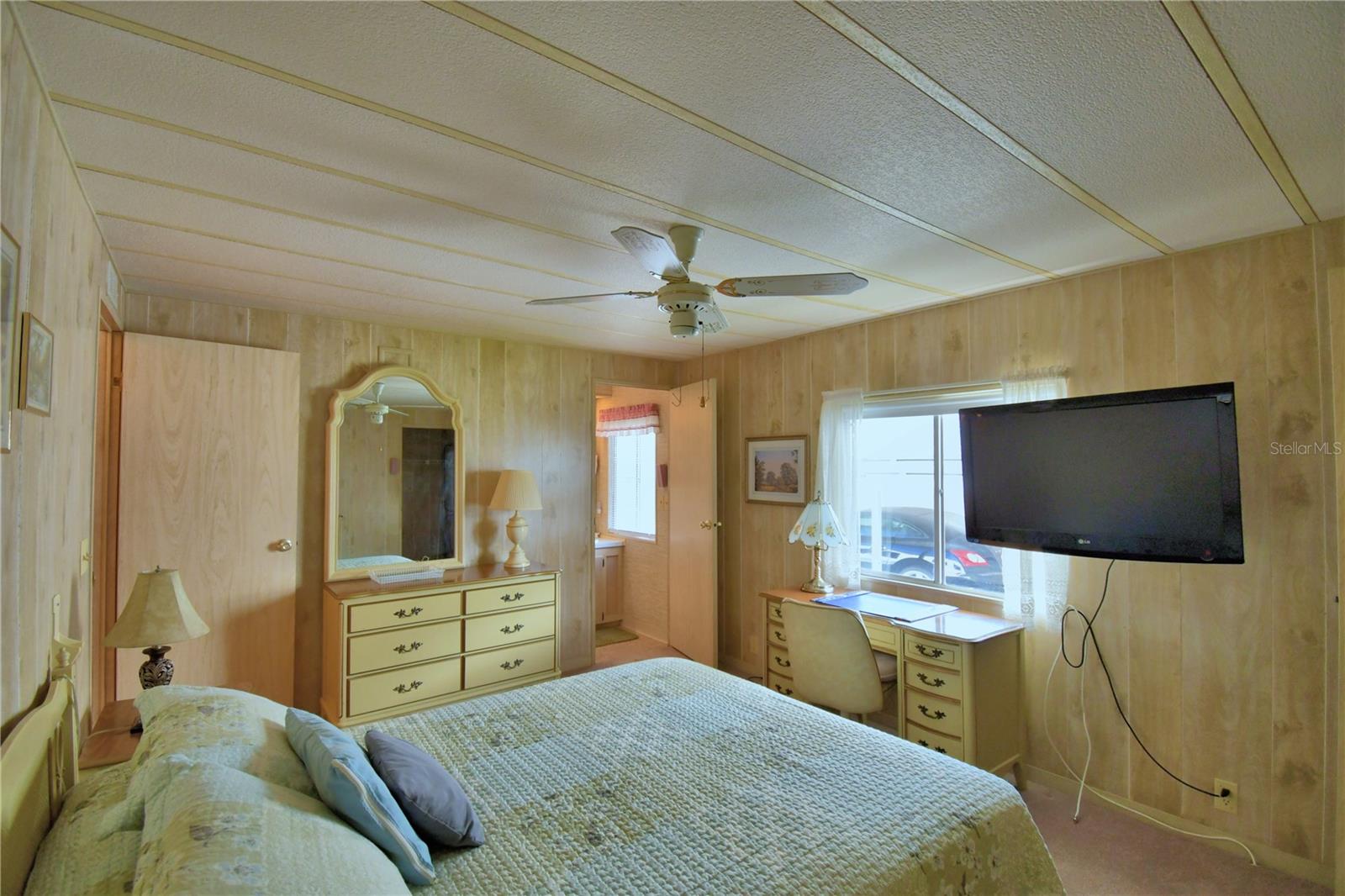 Image 35 of 66 For 4034 Rolling Oaks Drive