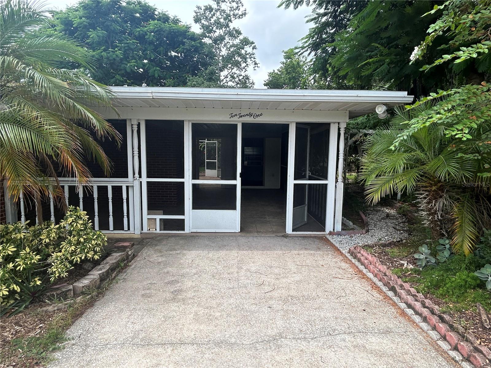Image 11 of 69 For 1021 Highview Drive