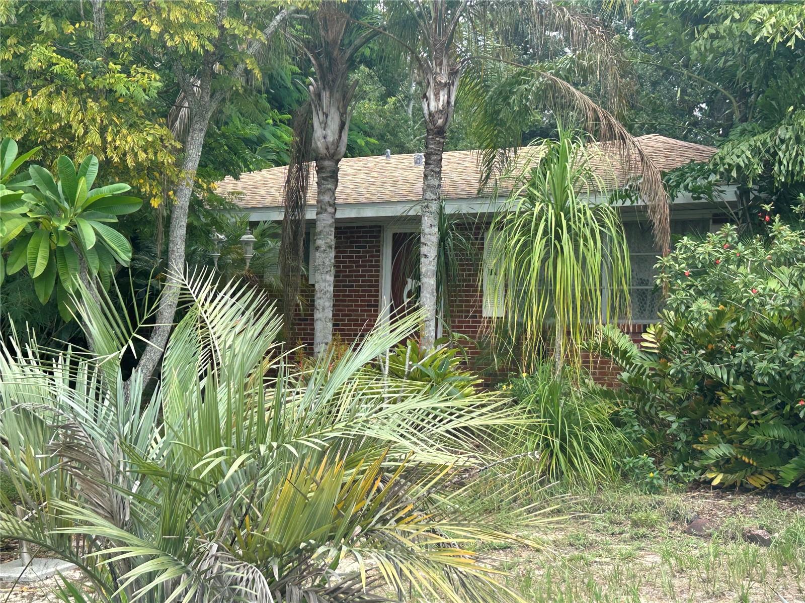 Image 4 of 69 For 1021 Highview Drive