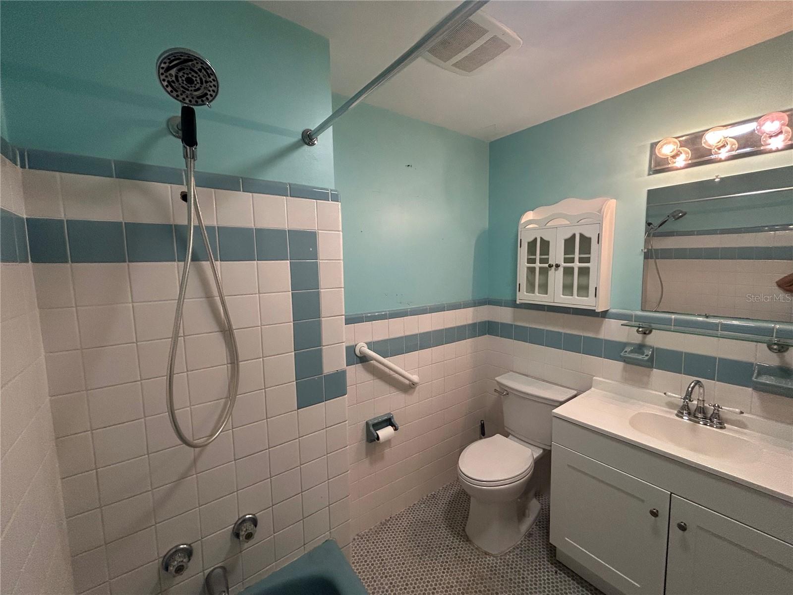 Image 41 of 69 For 1021 Highview Drive