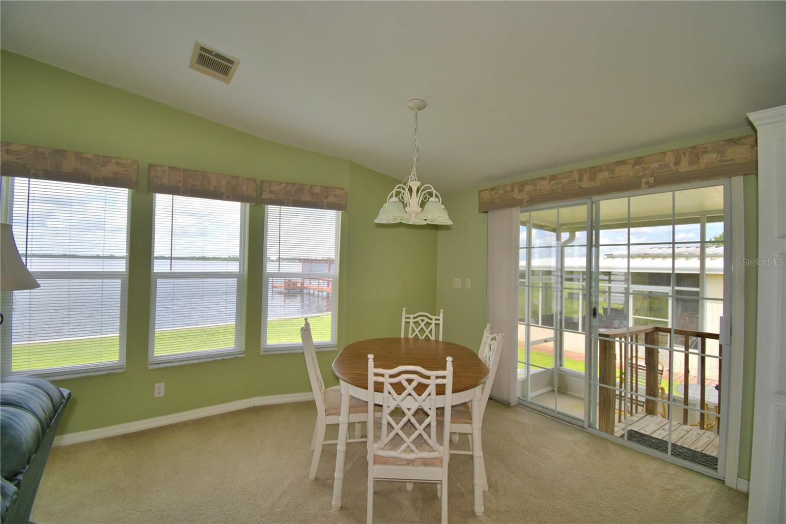 Image 11 of 56 For 492 Lakeside Ranch Circle
