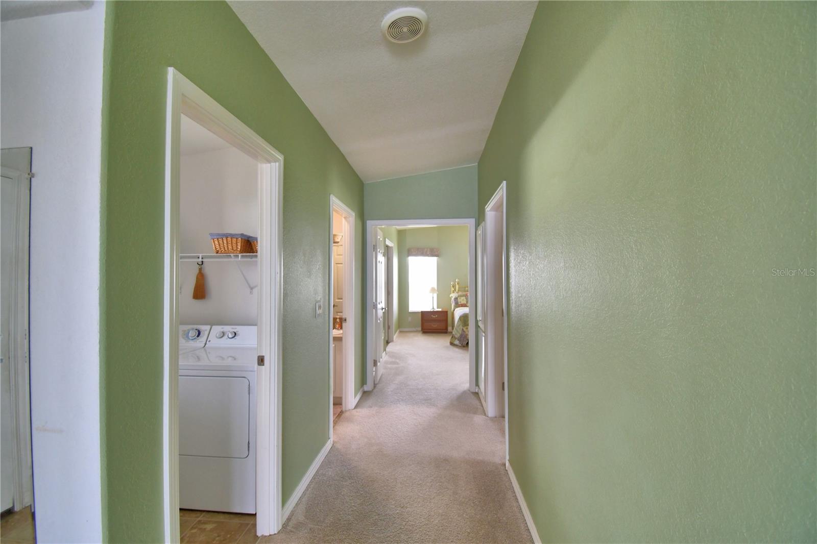Image 18 of 56 For 492 Lakeside Ranch Circle