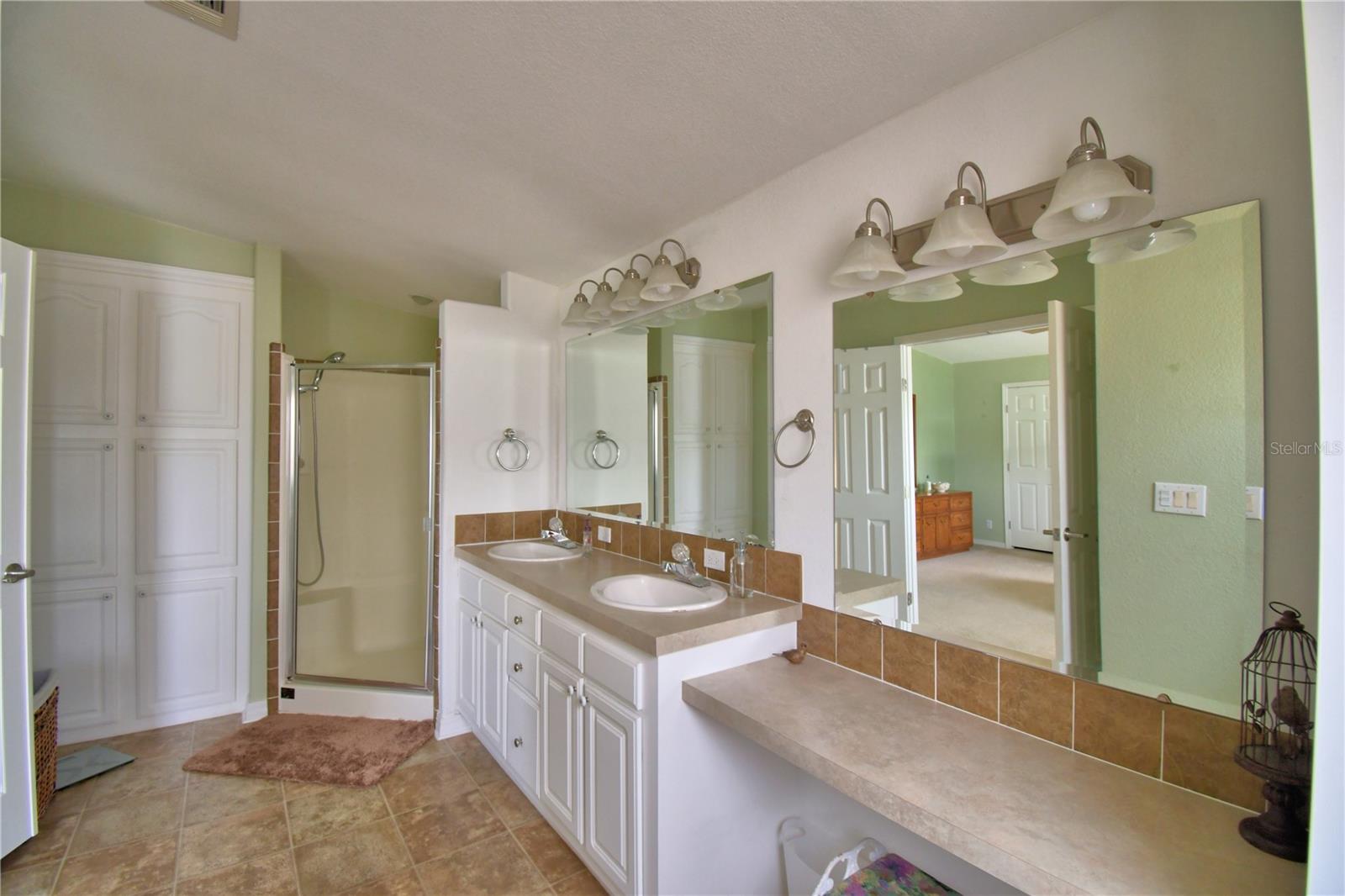 Image 26 of 56 For 492 Lakeside Ranch Circle