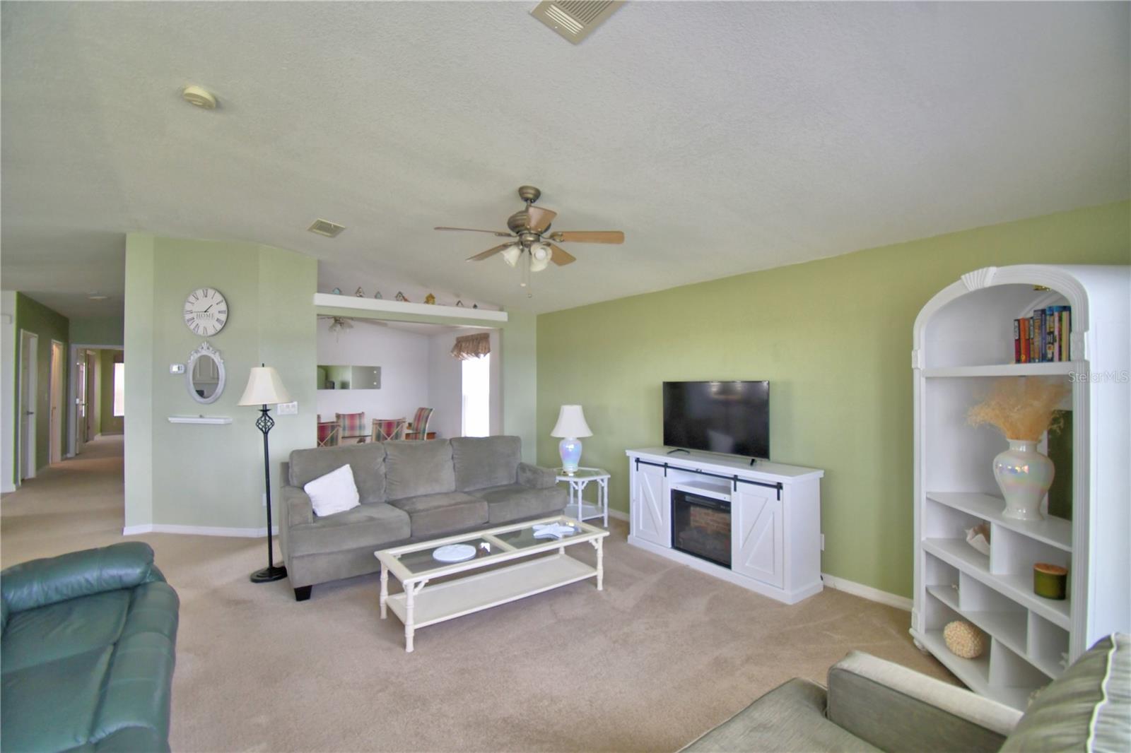 Image 4 of 56 For 492 Lakeside Ranch Circle