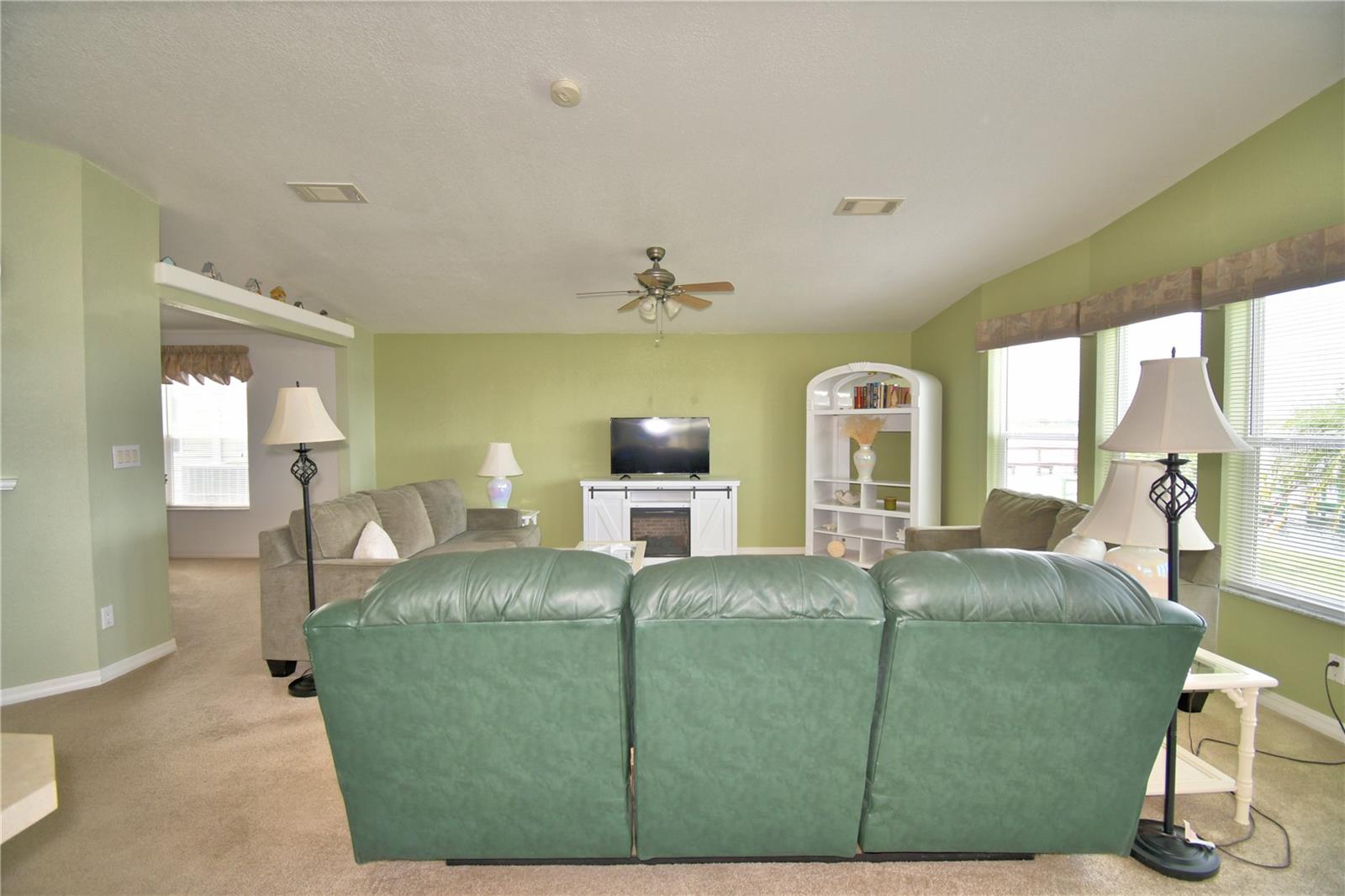 Image 6 of 56 For 492 Lakeside Ranch Circle