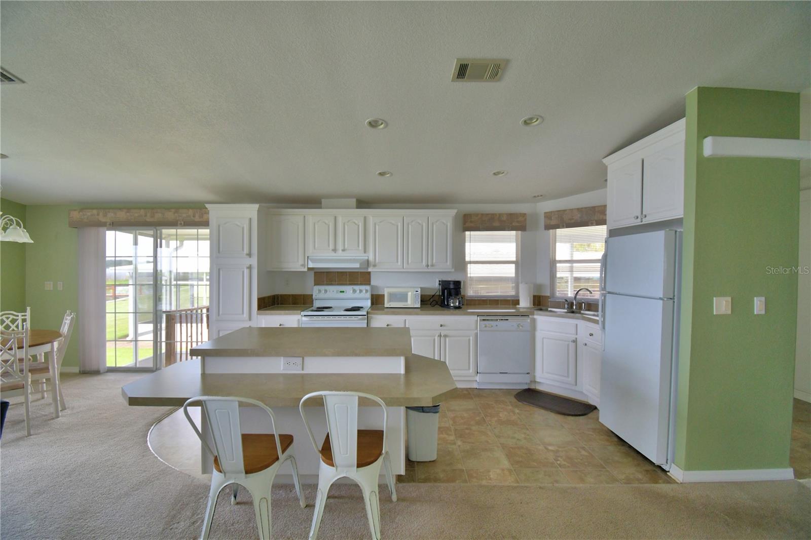 Image 8 of 56 For 492 Lakeside Ranch Circle
