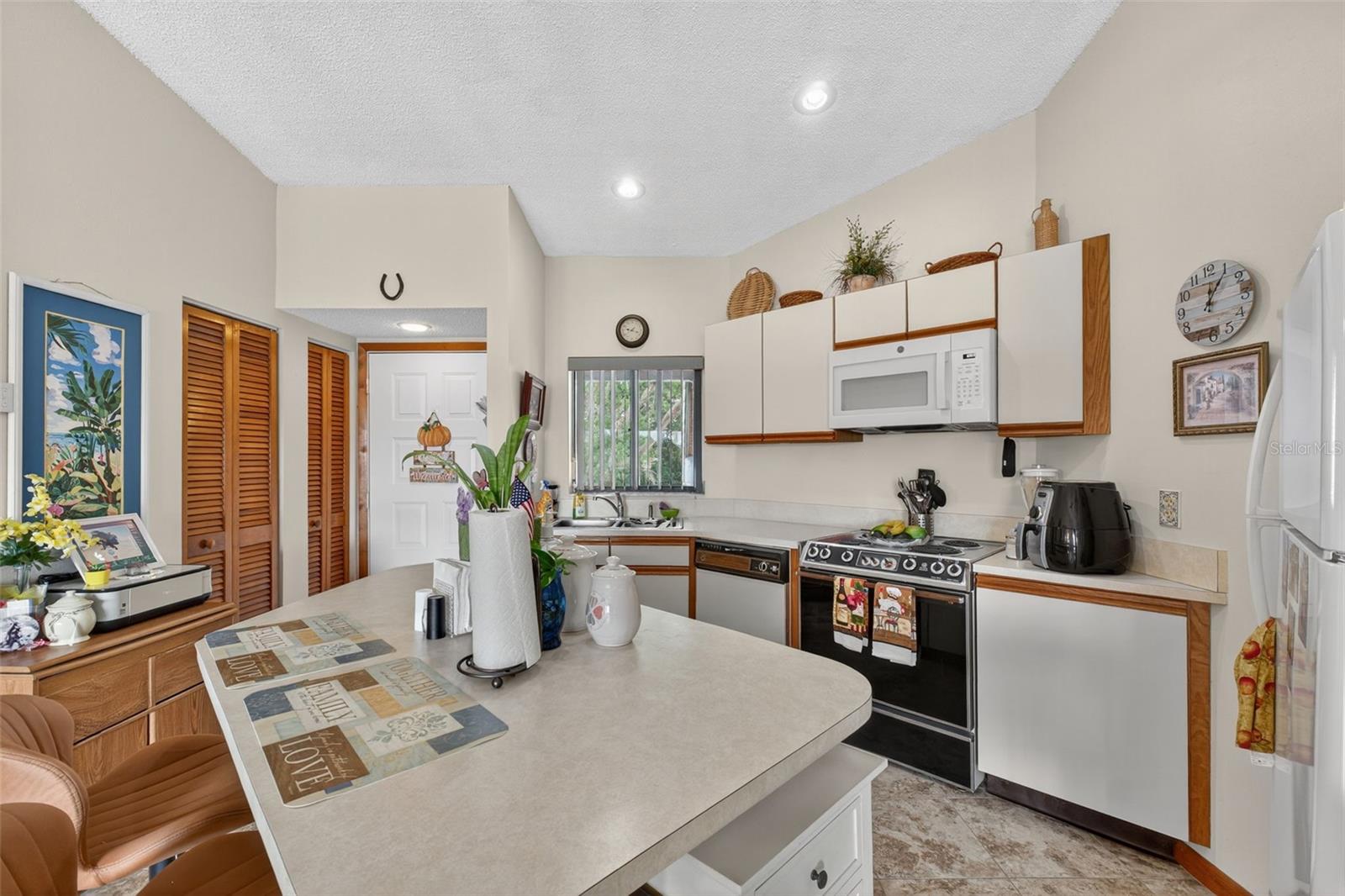 Image 10 of 40 For 4729 Casablanca C25