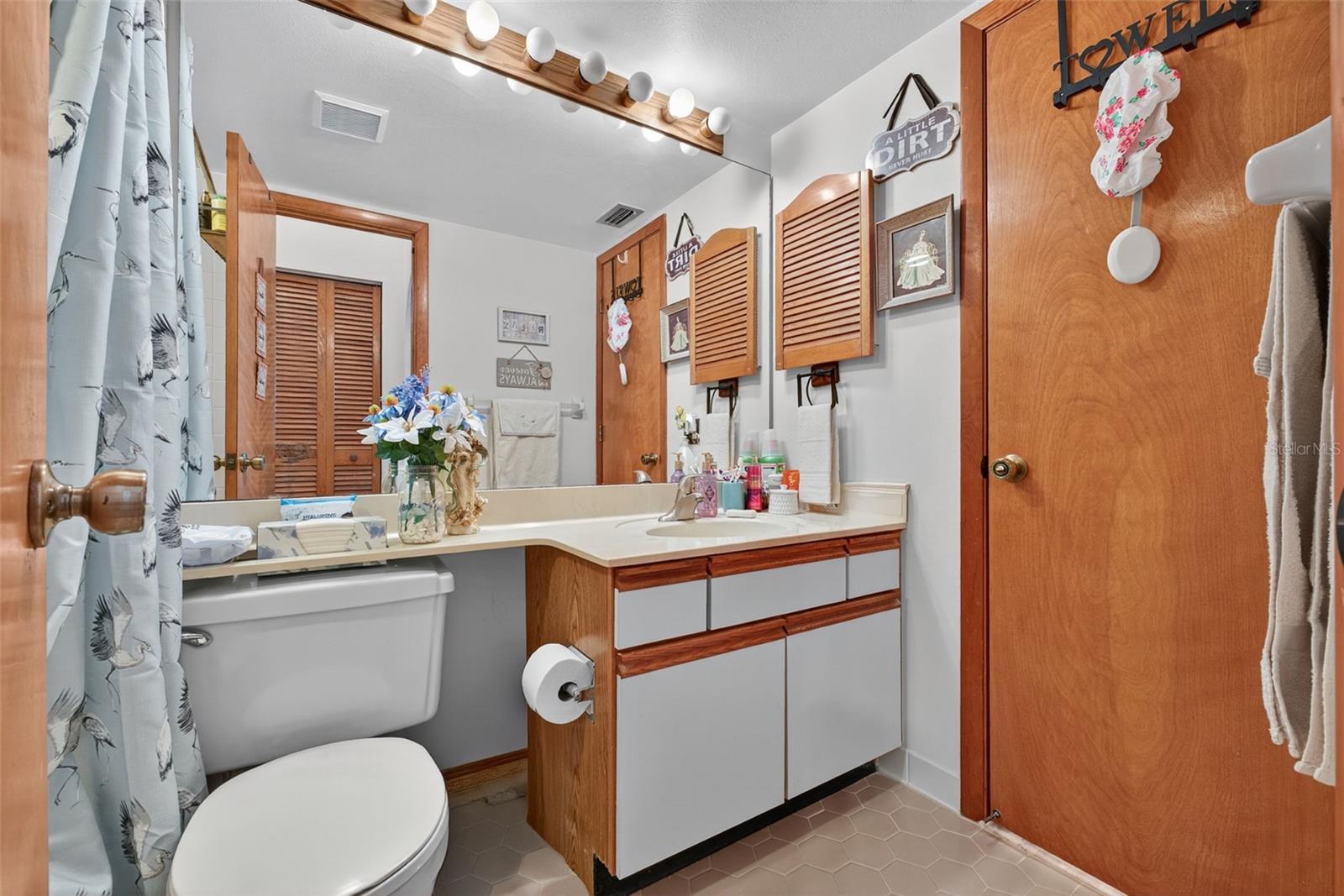 Image 21 of 40 For 4729 Casablanca C25