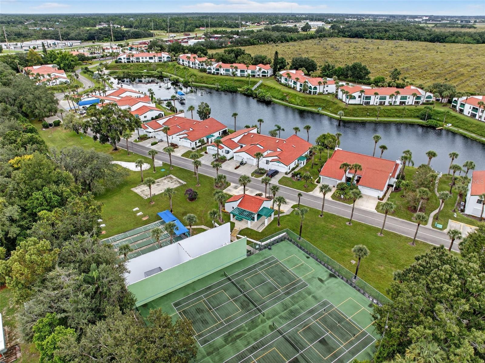 Image 33 of 40 For 4729 Casablanca C25