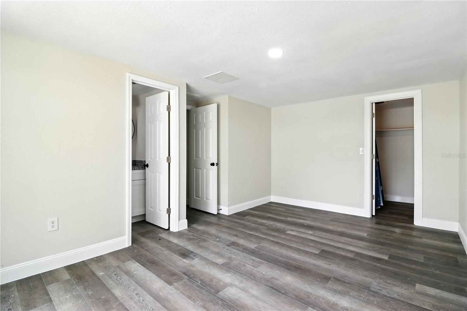 Image 15 of 41 For 8547 Horizon Lane