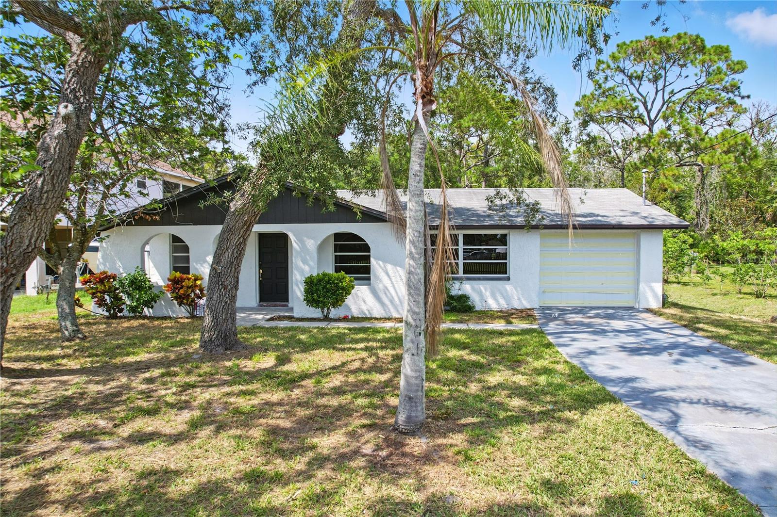 Image 2 of 41 For 8547 Horizon Lane
