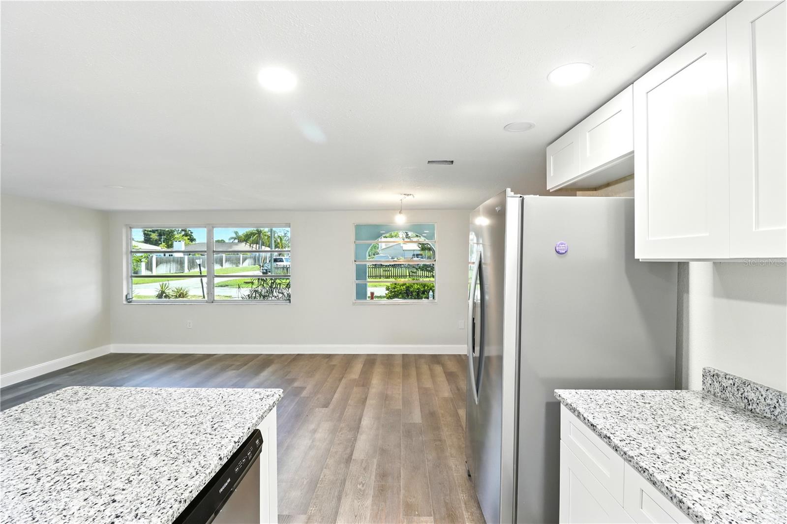 Image 20 of 41 For 8547 Horizon Lane