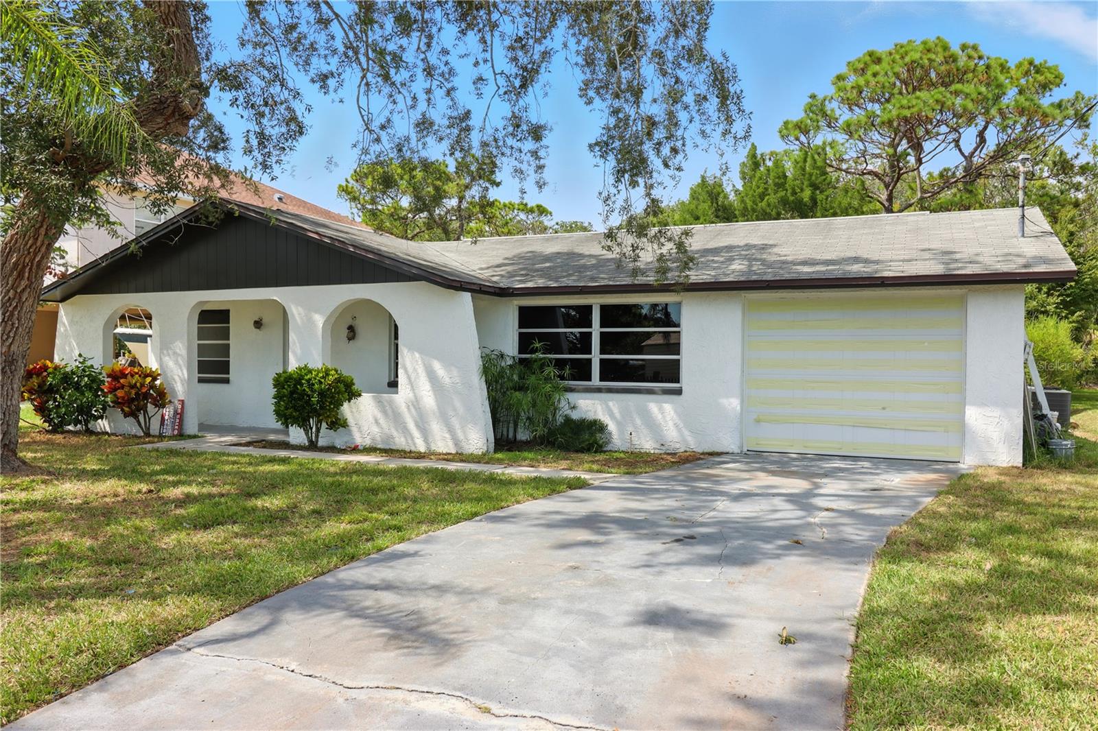 Image 3 of 41 For 8547 Horizon Lane
