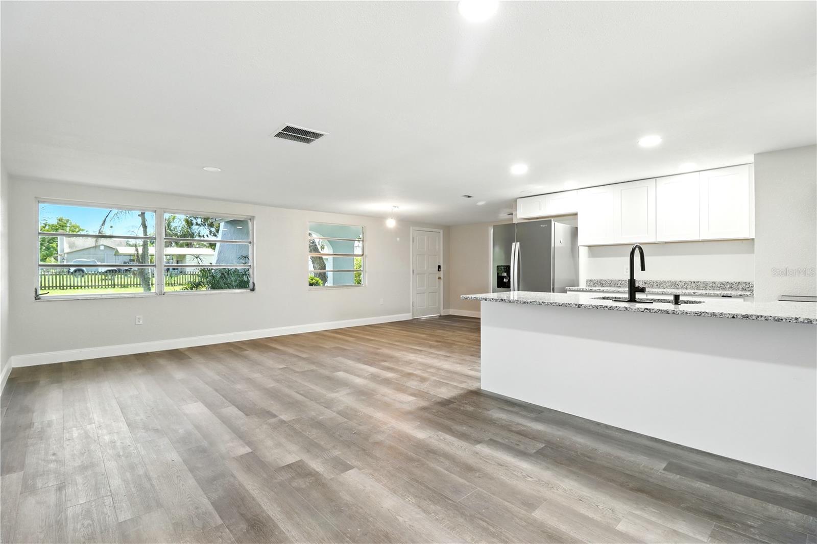 Image 32 of 41 For 8547 Horizon Lane