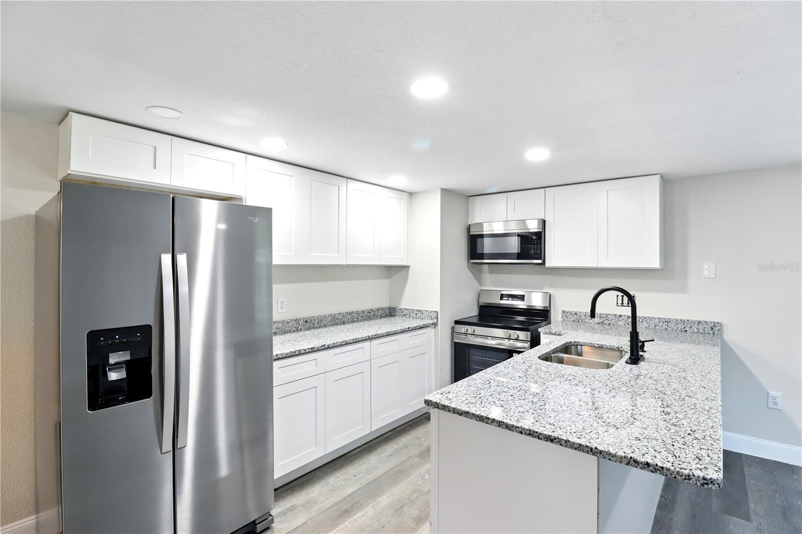 Image 33 of 41 For 8547 Horizon Lane
